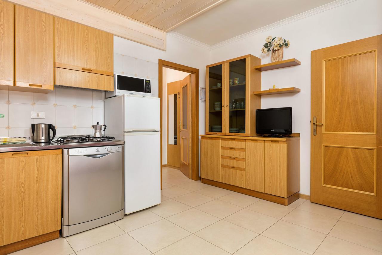 Appartamenti Residenza Pineta โมลเวโน ภายนอก รูปภาพ